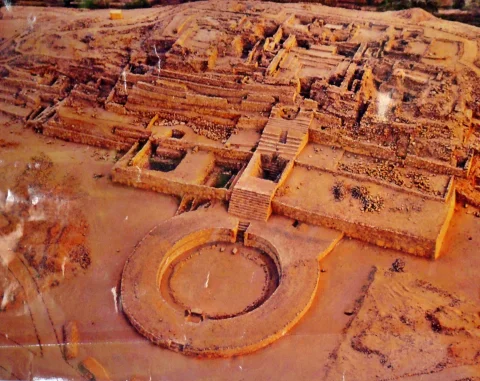 Blick auf Caral, die älteste Stadt Südamerikas