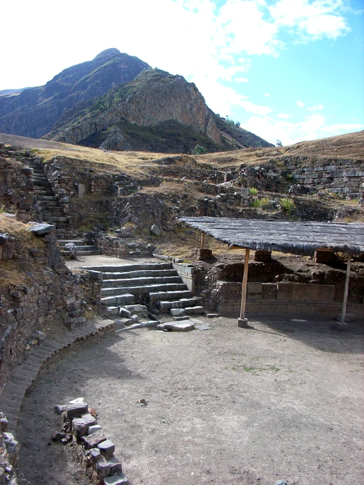 Ein Teil eines Zeremonialplatzes .